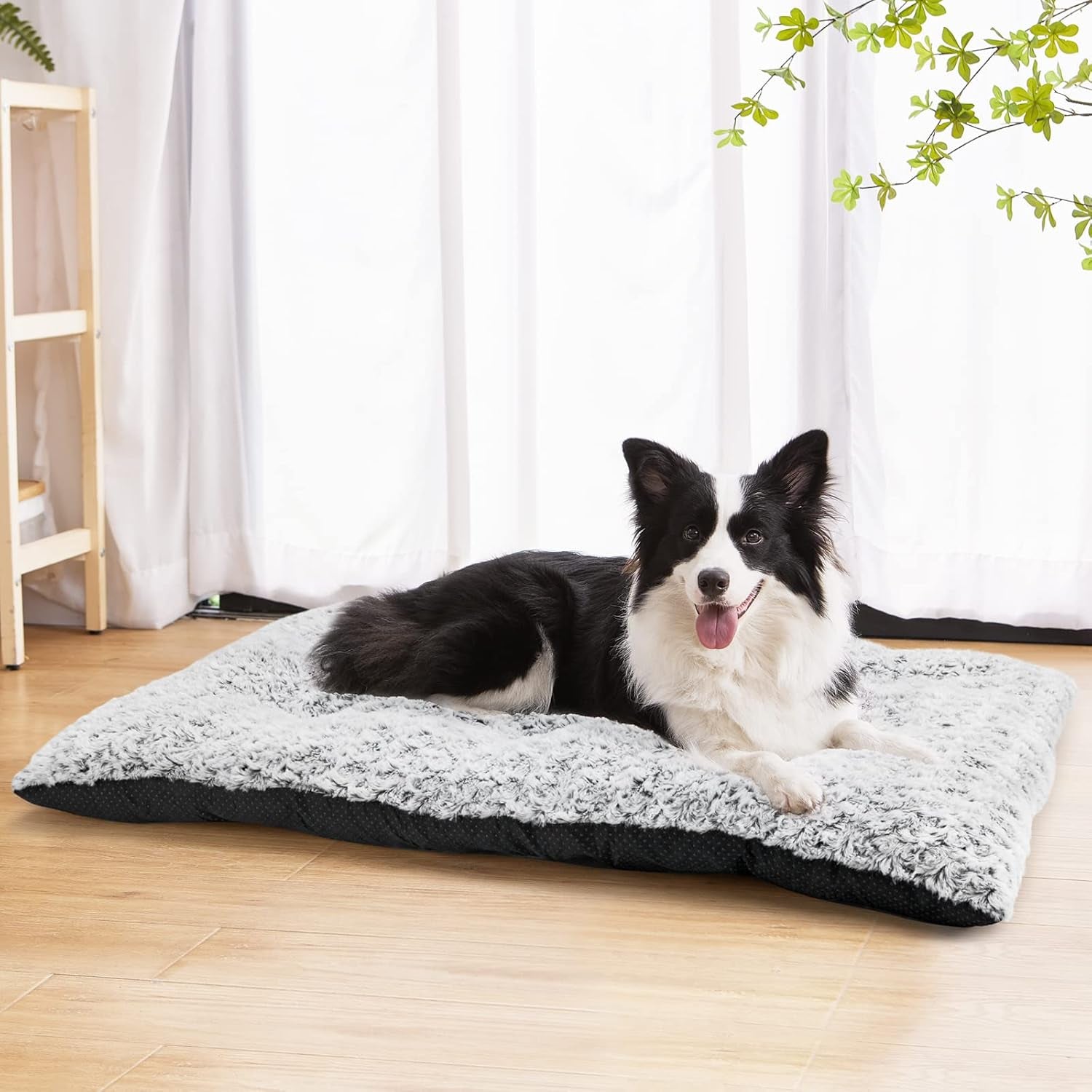 Dog Bed Kennel Pad Washable Anti-Slip Crate Mat for Medium Dogs and Cats (30-Inch)