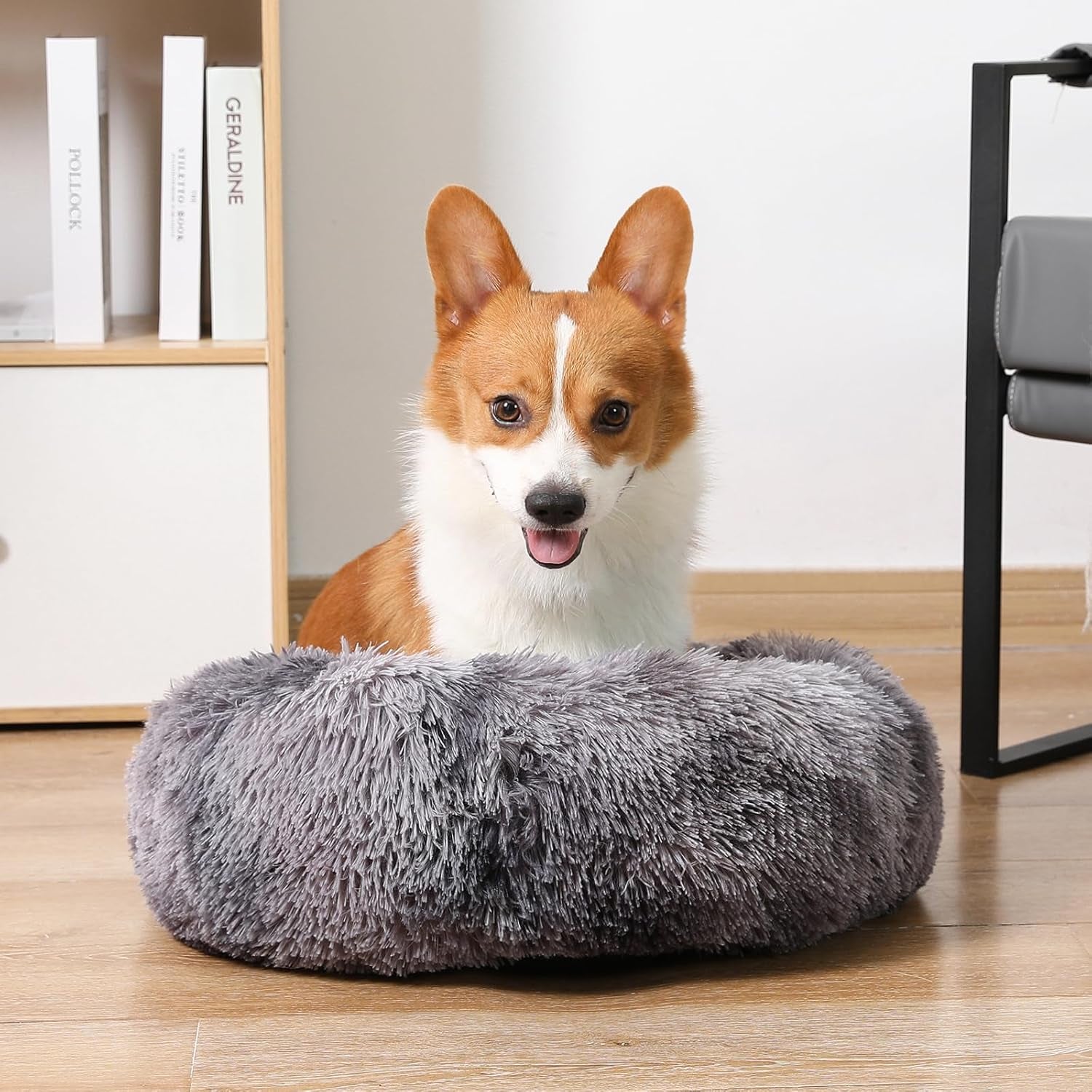 Calming Donut Dog Bed for Small to Medium Dogs & Cats - Plush Faux Fur Anti-Anxiety Pet Bed with Machine Washable Cover & Non-Slip Base